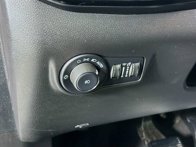 Used 2022 Jeep Compass Trailhawk w/ Sun and Sound Group AWD/4WD image 10