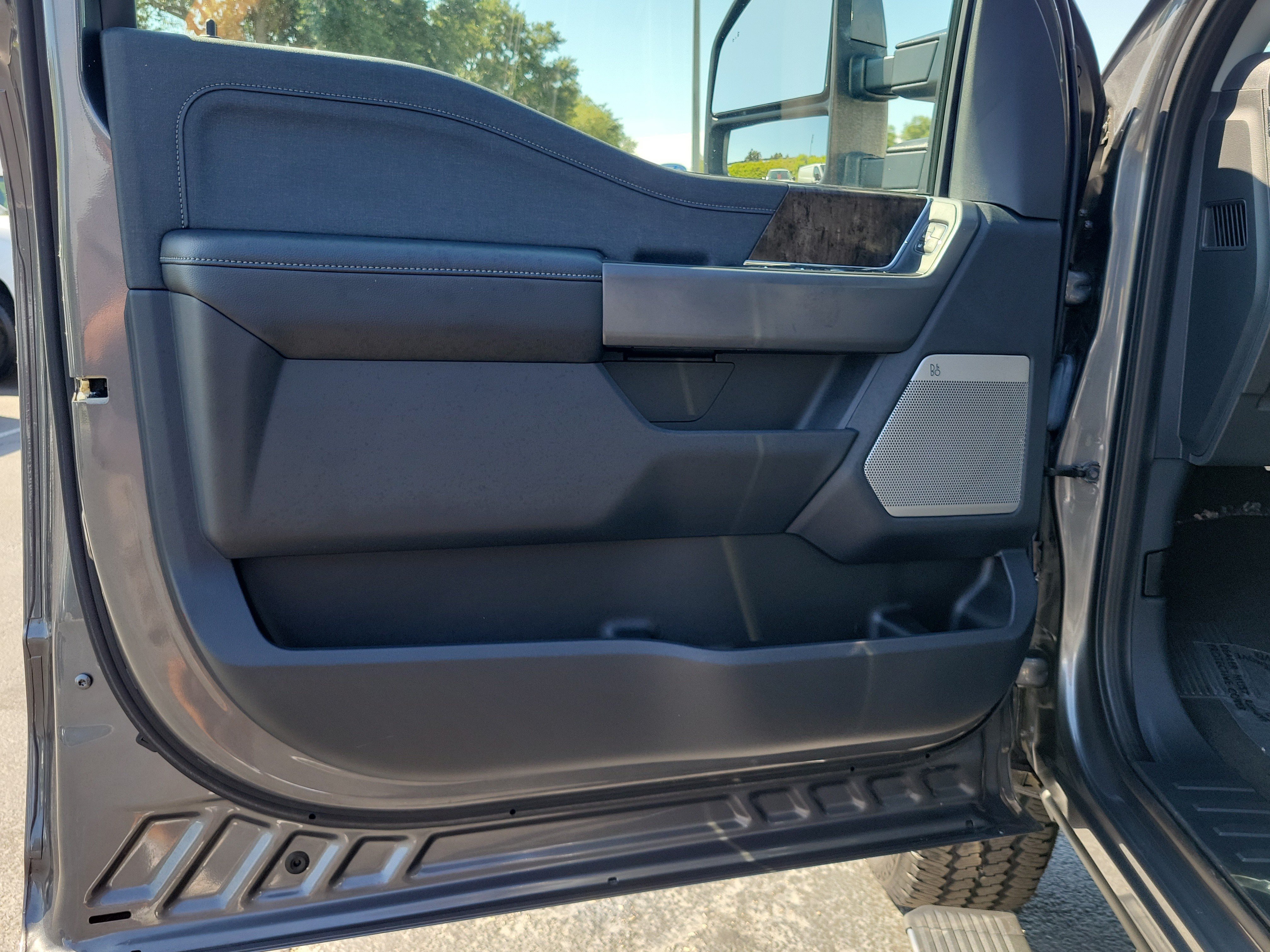 Certified 2023 Ford F250 Lariat w/ FX4 Off-Road Package AWD/4WD image 17