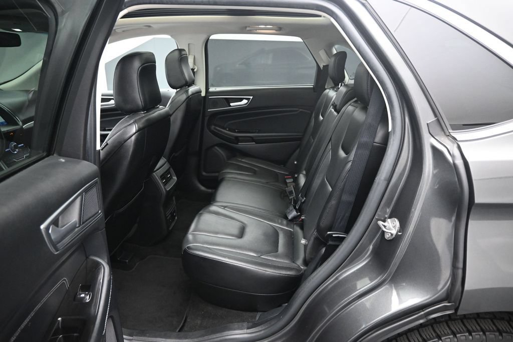 Certified 2020 Ford Edge Titanium w/ Equipment Group 301A AWD/4WD image 19