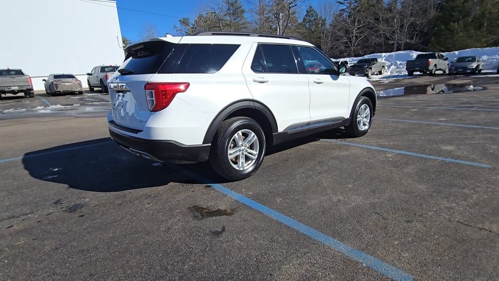 Certified 2023 Ford Explorer XLT w/ Equipment Group 202A AWD/4WD image 19