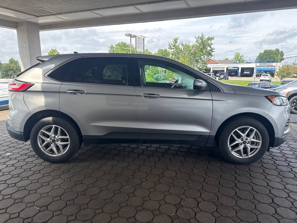 Certified 2024 Ford Edge SEL w/ Convenience Package AWD/4WD image 5