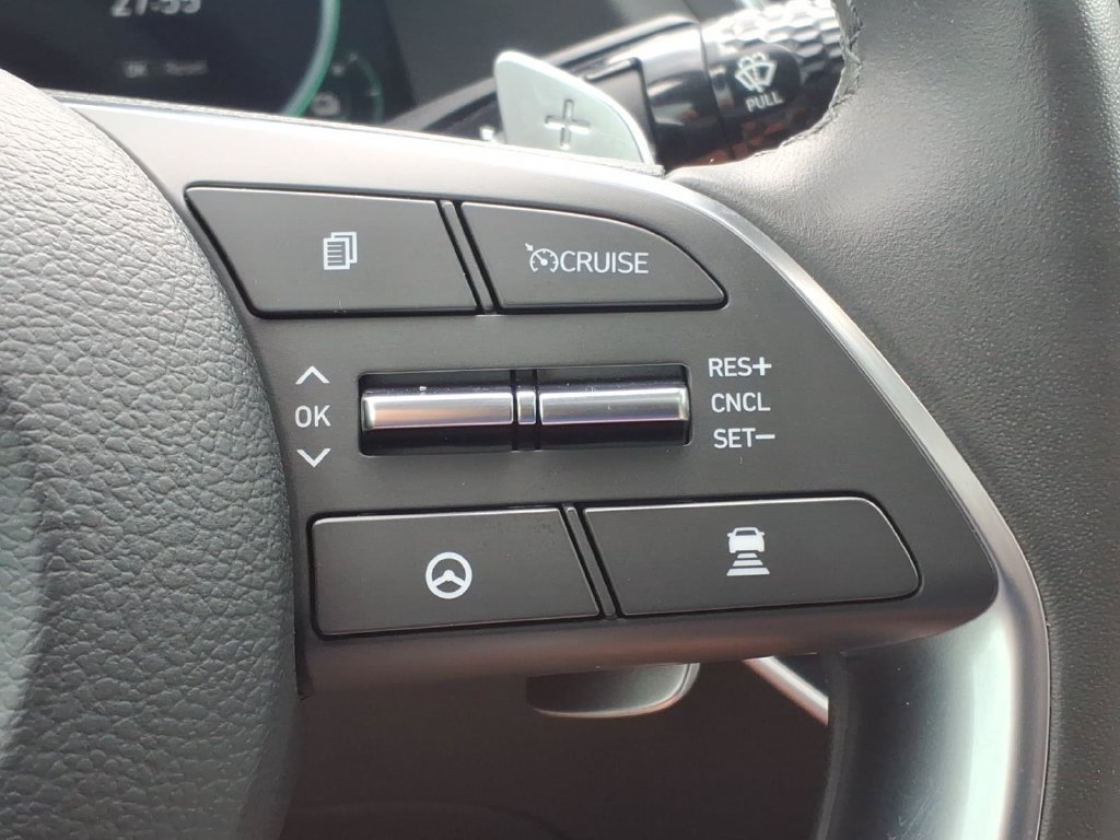 Used 2023 Hyundai Sonata Limited w/ Cargo Package FWD image 9