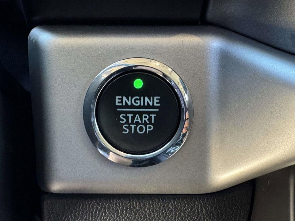 Certified 2022 Ford Expedition XLT image 13