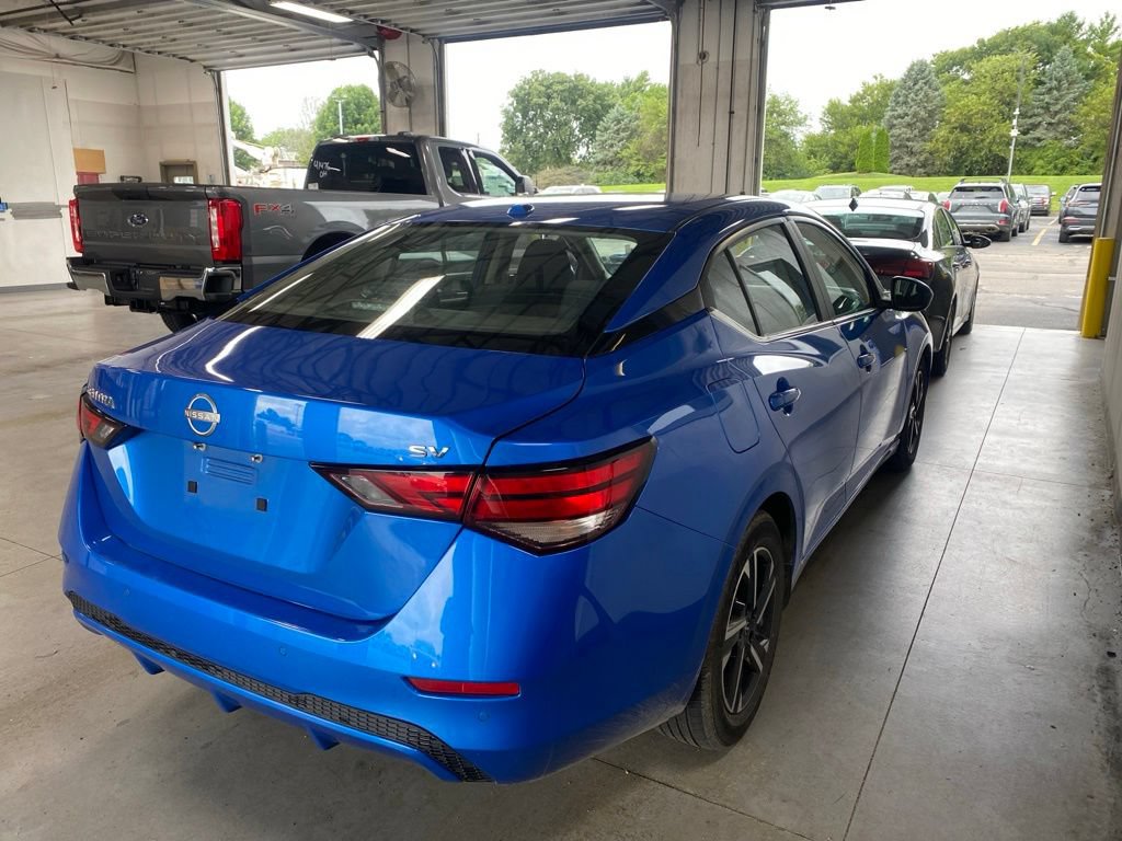 Used 2024 Nissan Sentra SV FWD image 4