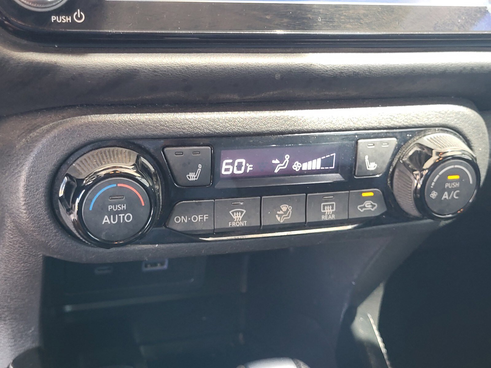 Used 2023 Nissan Kicks SR w/ SR Premium Package image 22