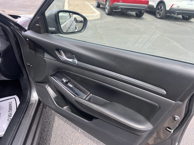Used 2023 Nissan Altima 2.5 SV image 17