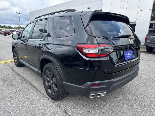 Used 2023 Honda Pilot Sport image 7