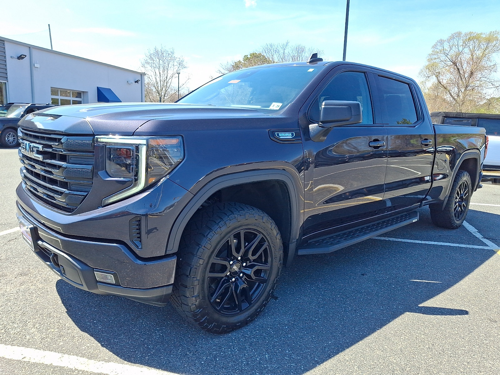 Used 2024 GMC Sierra 1500 Elevation w/ Preferred Package AWD/4WD image 5