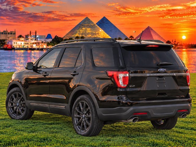 Certified 2018 Ford Explorer XLT w/ Equipment Group 202A FWD image 8