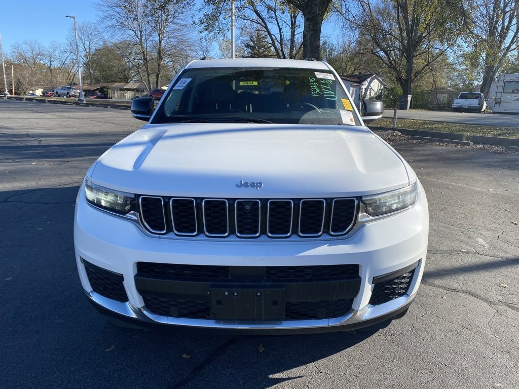 Used 2023 Jeep Grand Cherokee L Limited w/ Luxury Tech Group II image 2
