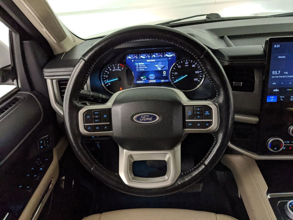 Certified 2024 Ford Expedition Max XLT image 10