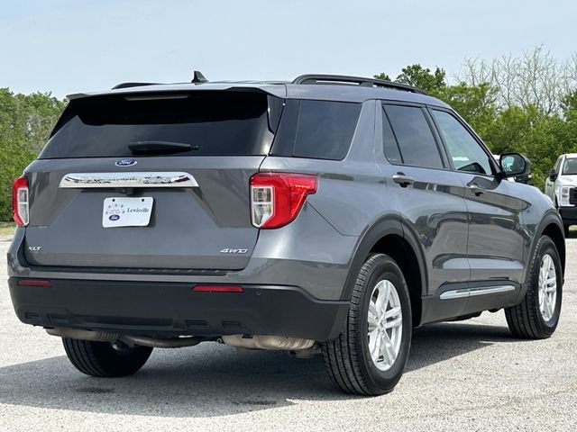 Certified 2022 Ford Explorer XLT image 4