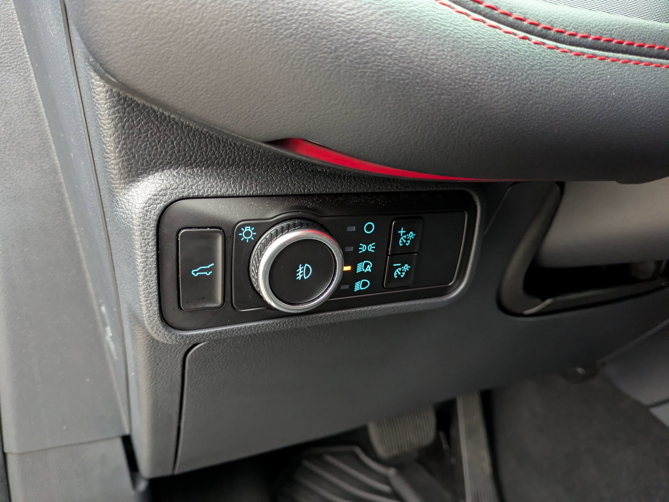 Certified 2025 Ford Explorer ST-Line w/ Premium Package image 17