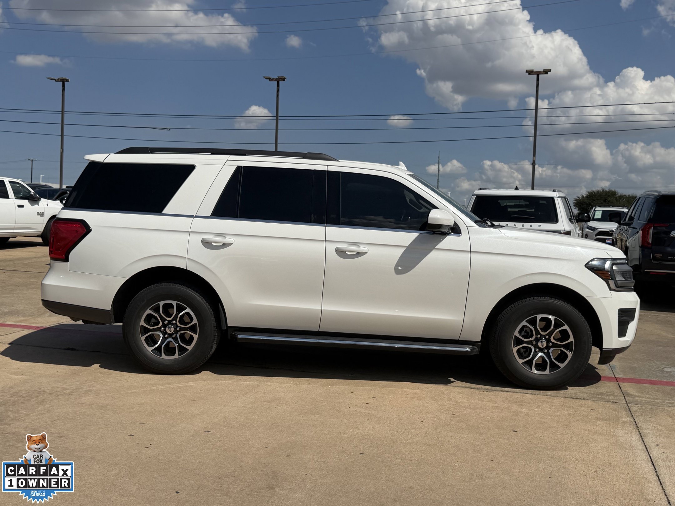 Certified 2023 Ford Expedition XLT RWD image 3