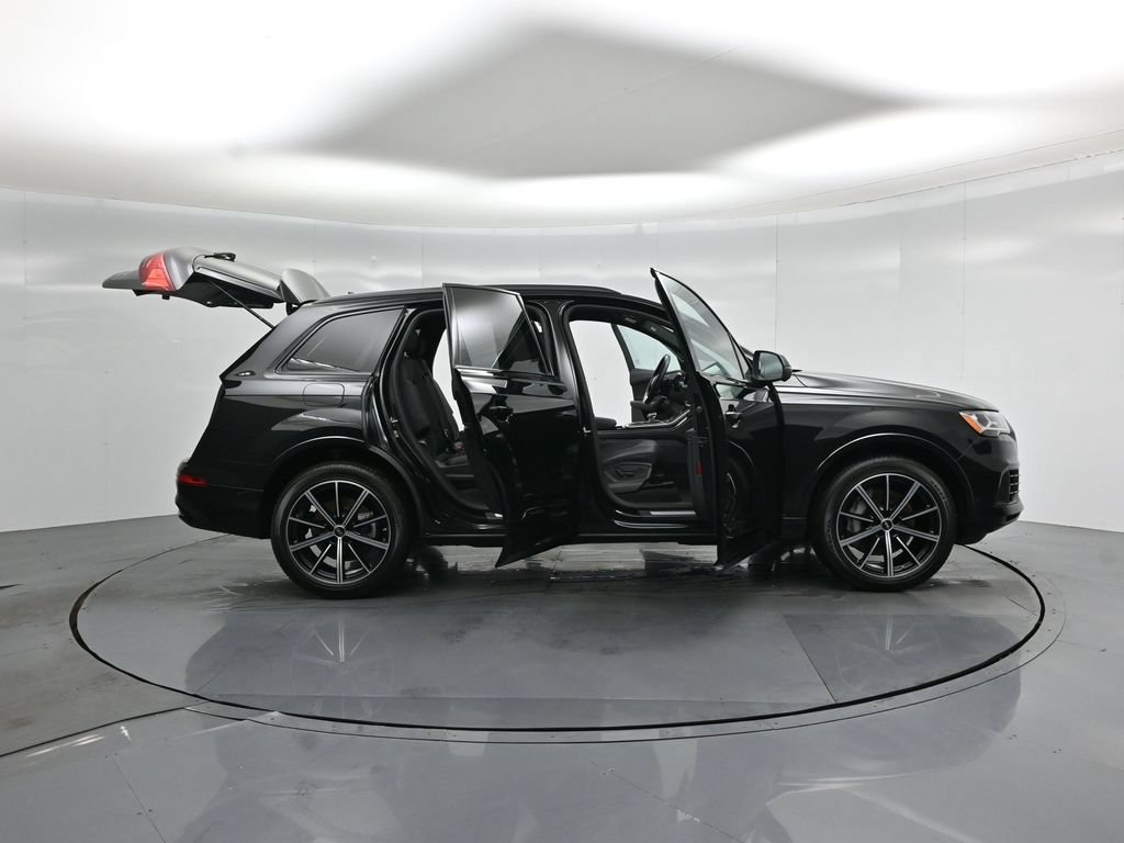 Used 2022 Audi Q7 3.0T Premium Plus w/ Premium Plus Package AWD/4WD image 4
