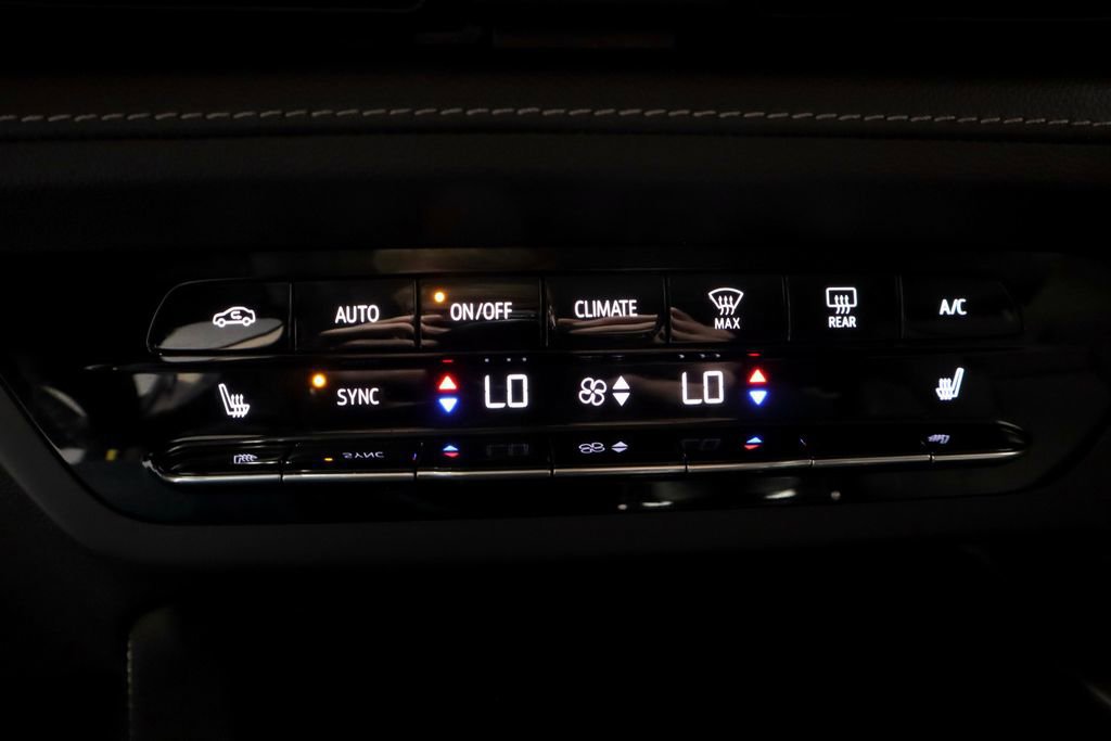 Used 2022 Buick Envision Preferred FWD image 33