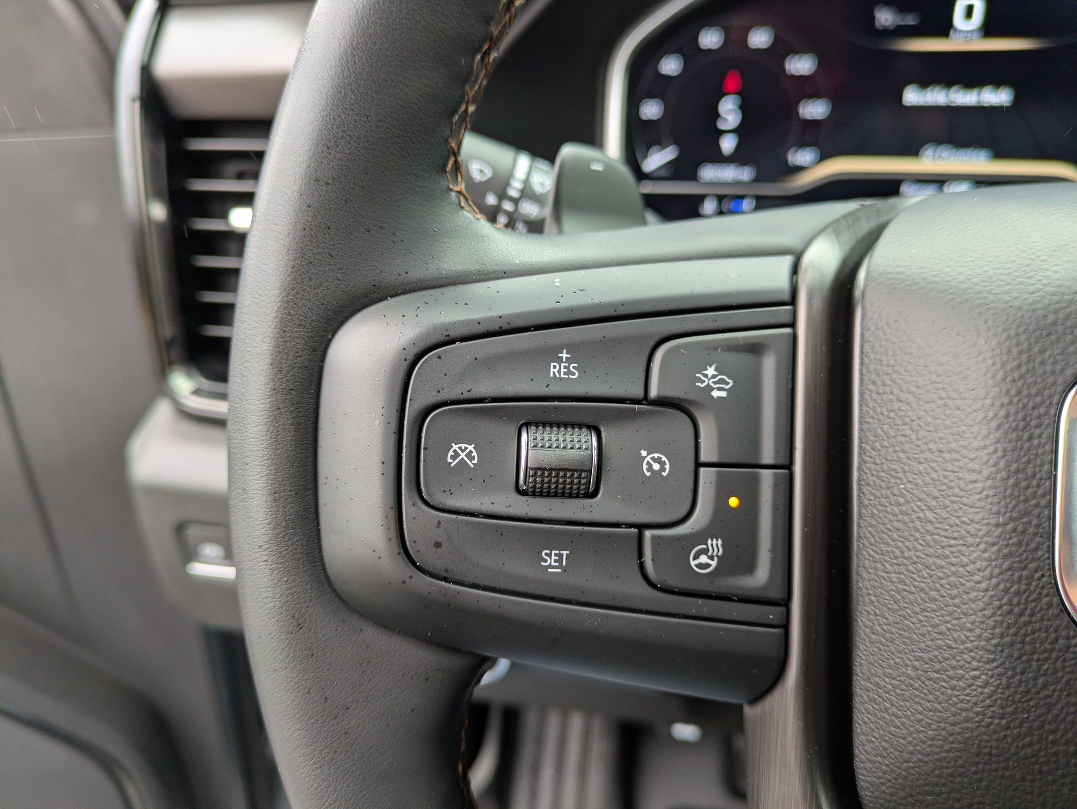 Used 2024 GMC Sierra 1500 AT4 w/ Technology Package image 19