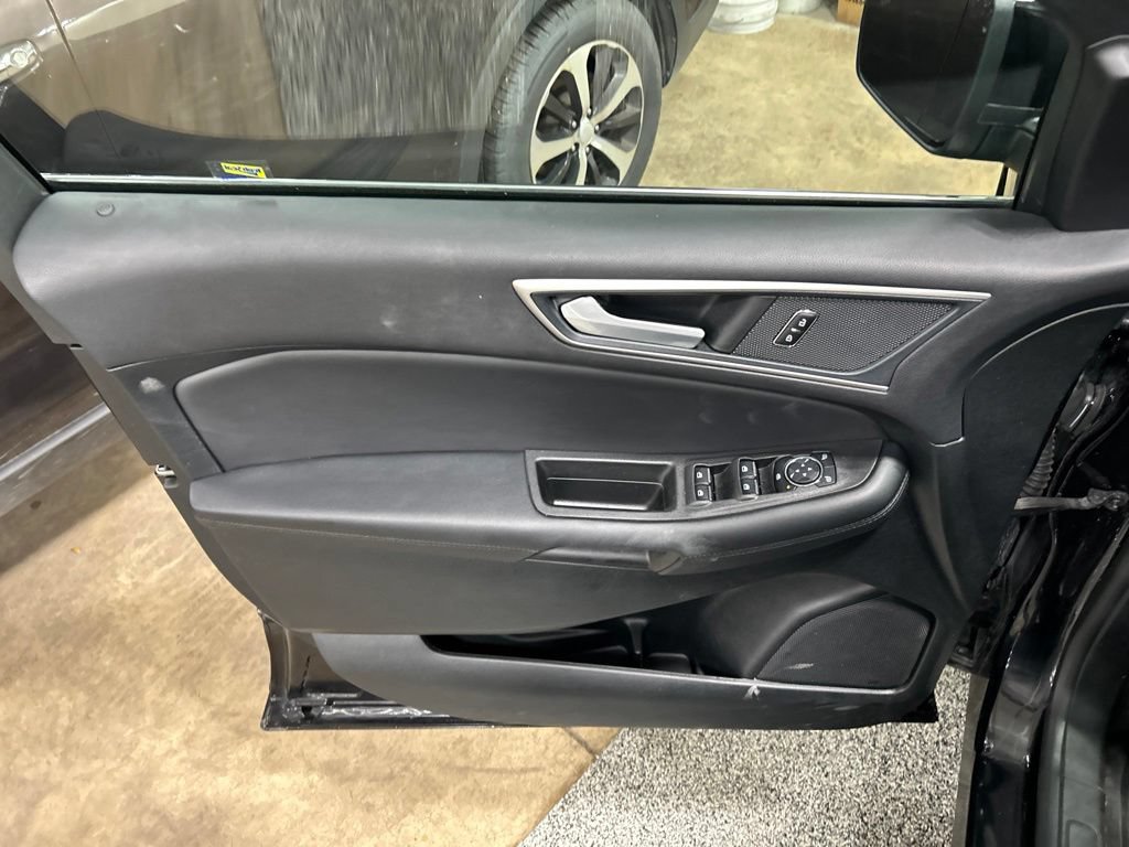 Certified 2024 Ford Edge SEL w/ Convenience Package AWD/4WD image 15