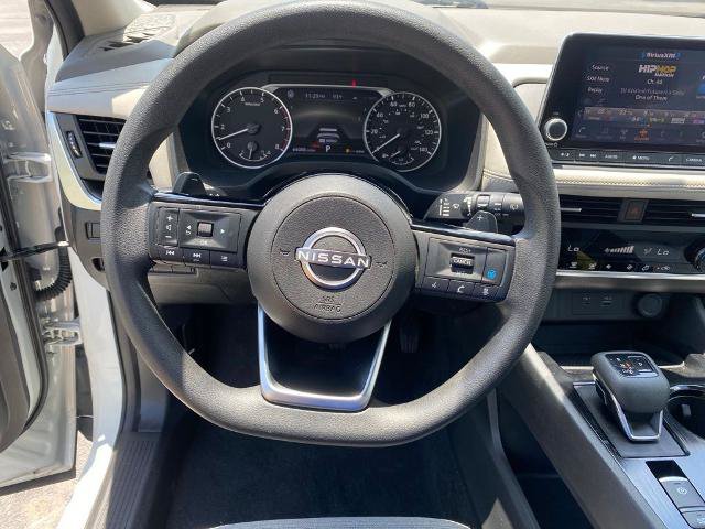 Used 2023 Nissan Rogue SV FWD image 18