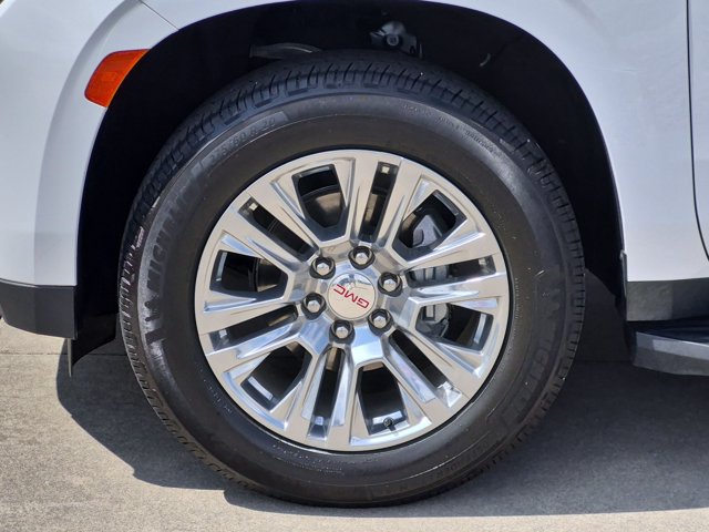 Used 2022 GMC Yukon Denali RWD image 11