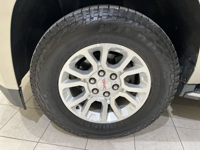 Used 2017 GMC Yukon SLT AWD/4WD image 31