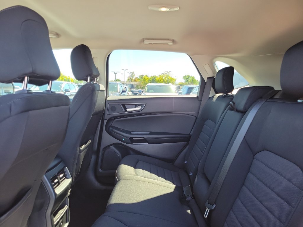 Certified 2024 Ford Edge SE w/ Black Appearance Package AWD/4WD image 14