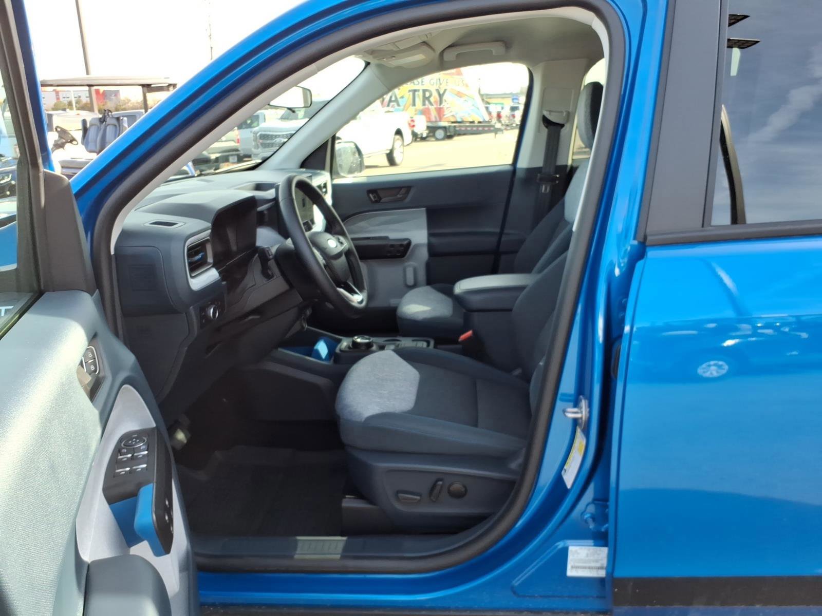 Certified 2025 Ford Maverick XLT w/ XLT Luxury Package image 10