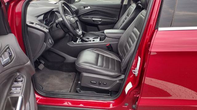 Certified 2018 Ford Escape Titanium AWD/4WD image 11