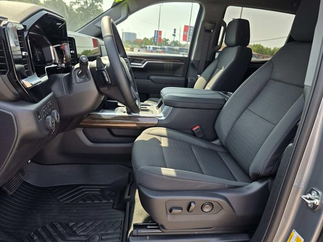 Used 2026 Chevrolet Silverado 1500 LT Trail Boss w/ LPO, Dark Essentials Package AWD/4WD image 14