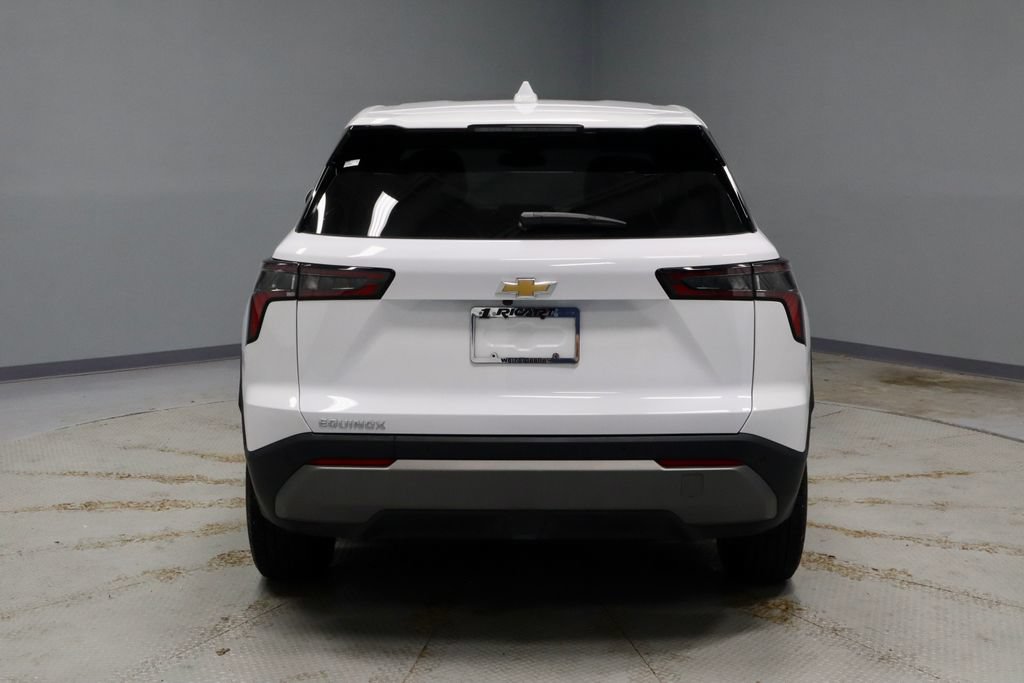 Used 2026 Chevrolet Equinox LT FWD image 12