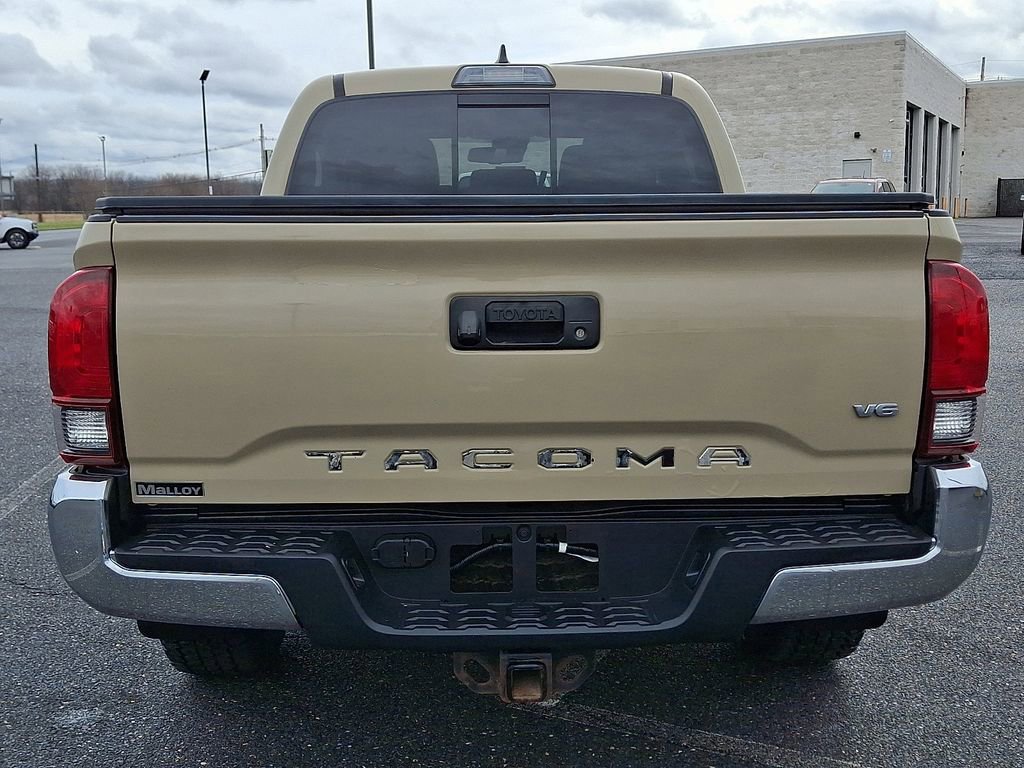 Used 2019 Toyota Tacoma TRD Off-Road image 3
