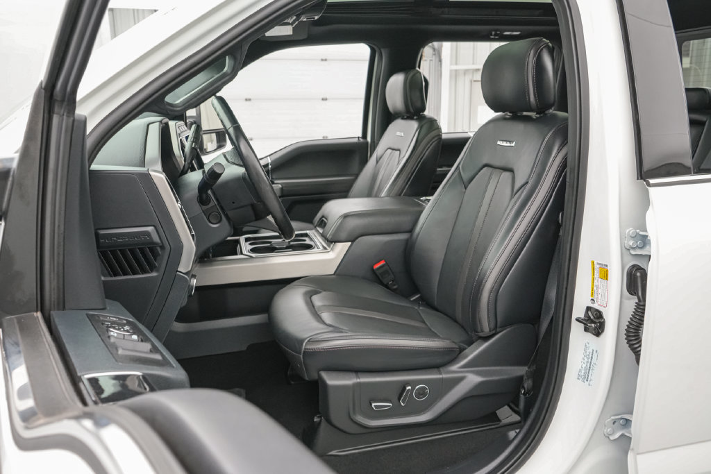Certified 2022 Ford F250 Platinum w/ FX4 Off-Road Package AWD/4WD image 14
