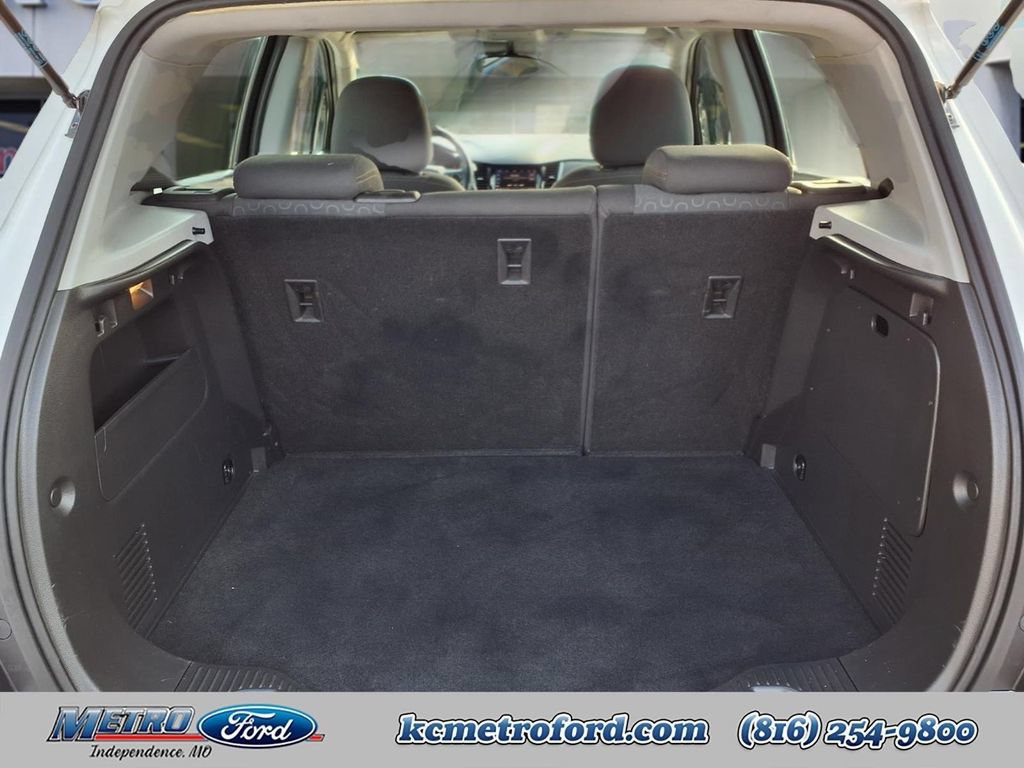 Used 2020 Chevrolet Trax LS FWD image 35
