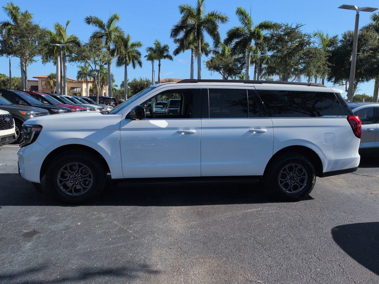 Certified 2025 Ford Expedition Max Active AWD/4WD image 7