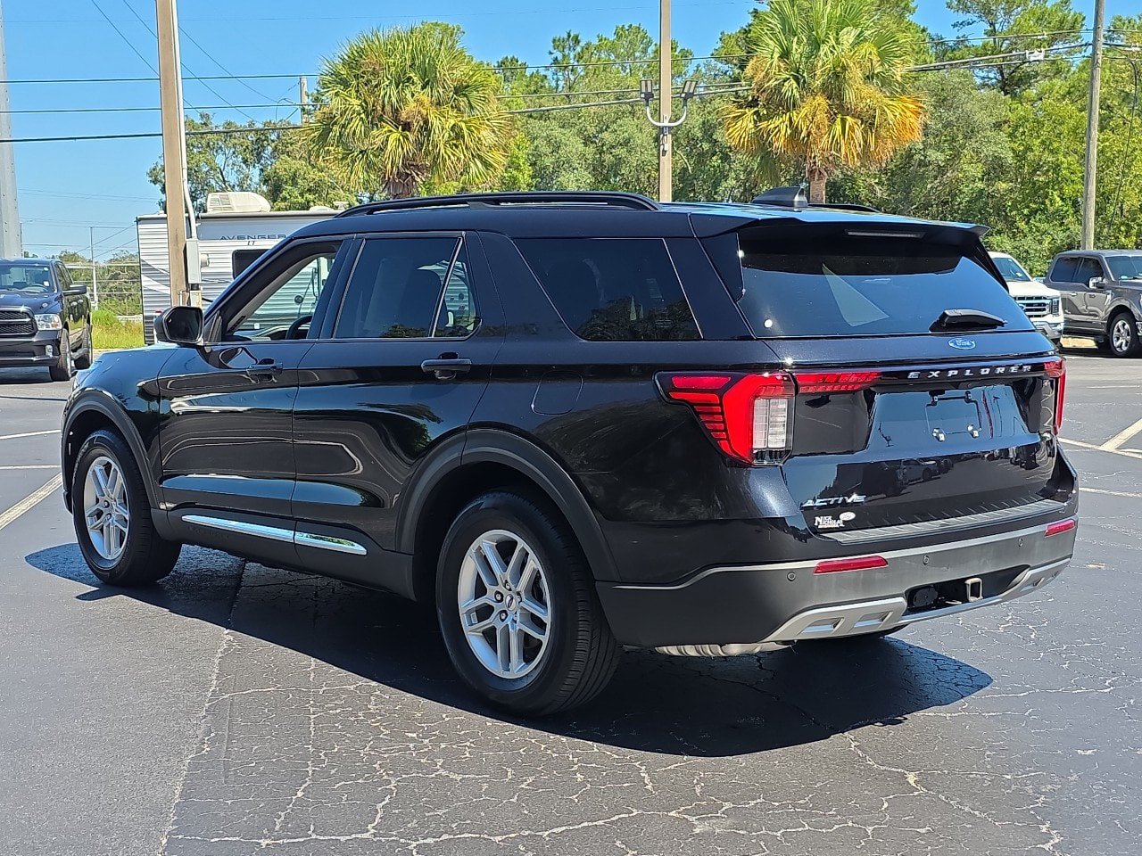 Certified 2025 Ford Explorer Active w/ Active Comfort Package RWD image 13