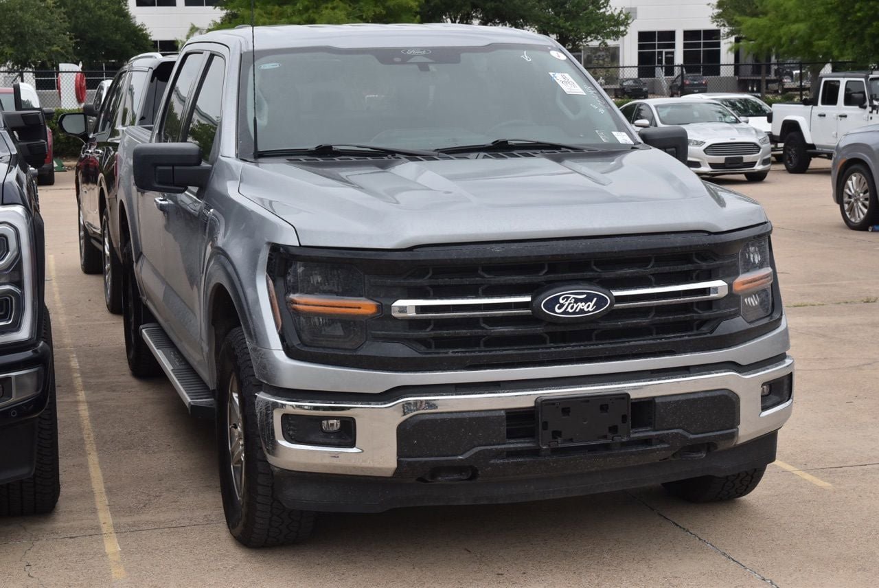 Certified 2025 Ford F150 XLT w/ Equipment Group 301A Standard AWD/4WD image 4