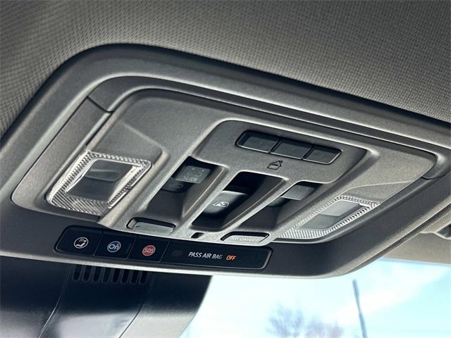 Used 2024 GMC Sierra 3500 Denali w/ Denali Reserve Package image 40