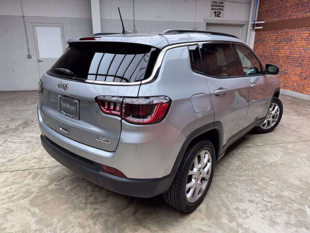 Used 2022 Jeep Compass Latitude AWD/4WD image 5