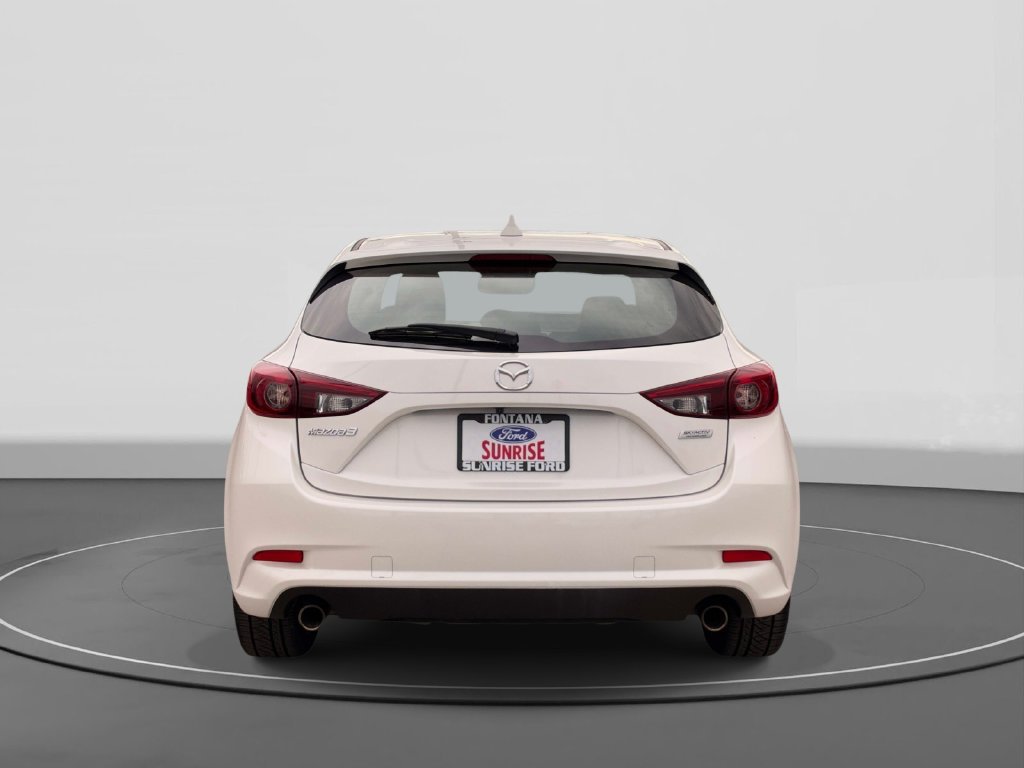 Used 2018 MAZDA MAZDA3 Grand Touring w/ Premium Equipment Package FWD image 6
