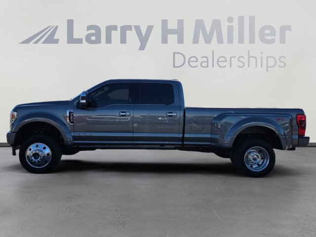 Certified 2022 Ford F450 Platinum w/ FX4 Off-Road Package image 2