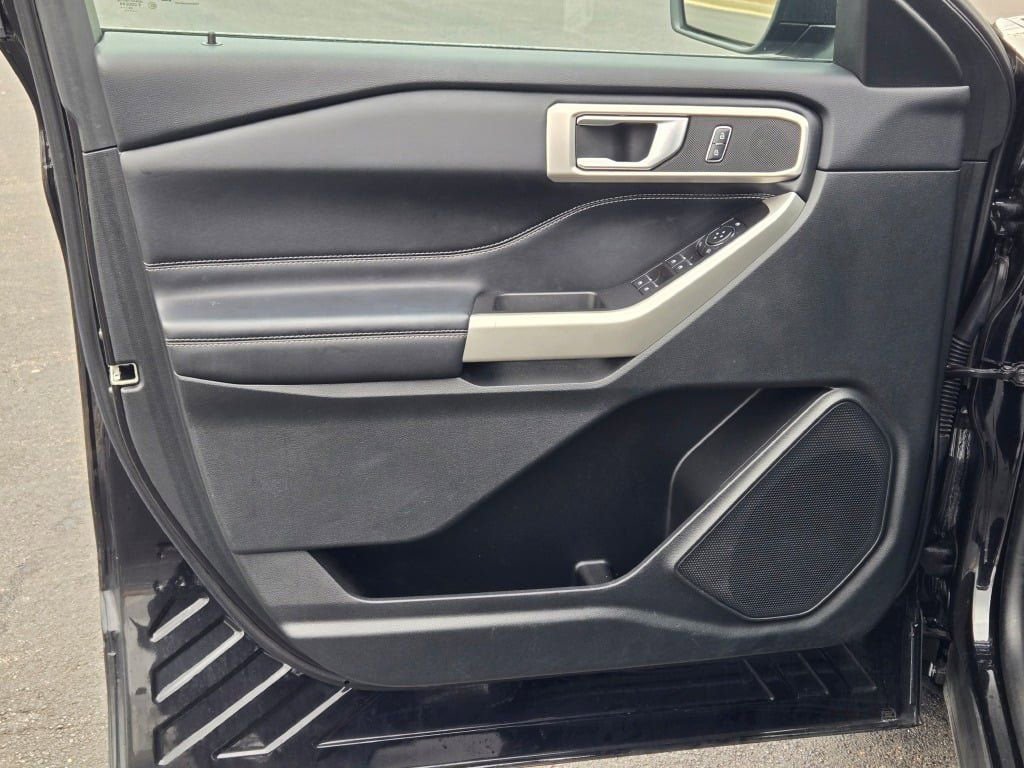 Certified 2023 Ford Explorer XLT w/ Equipment Group 202A image 20