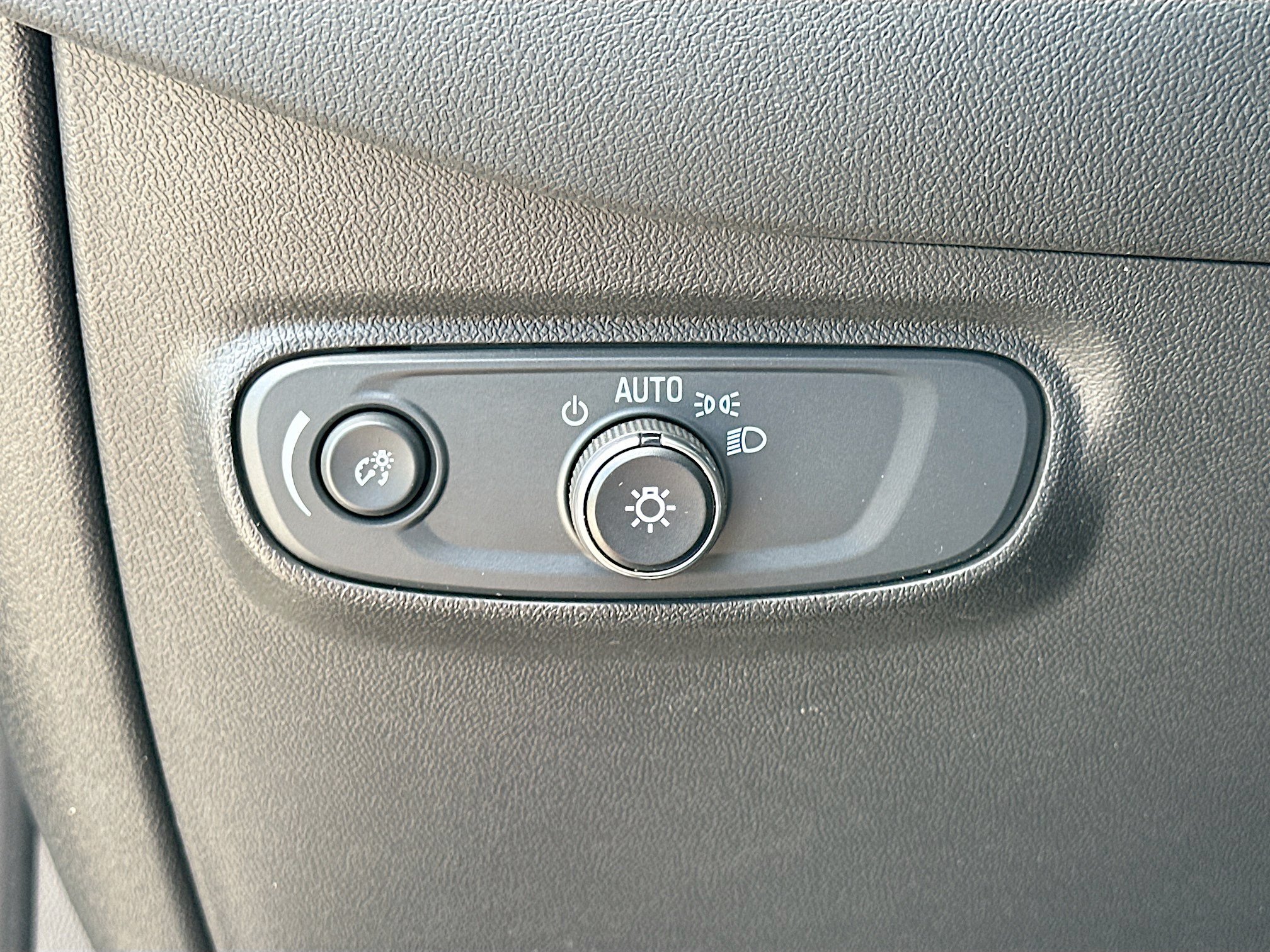 Used 2024 Chevrolet Equinox LT FWD image 10