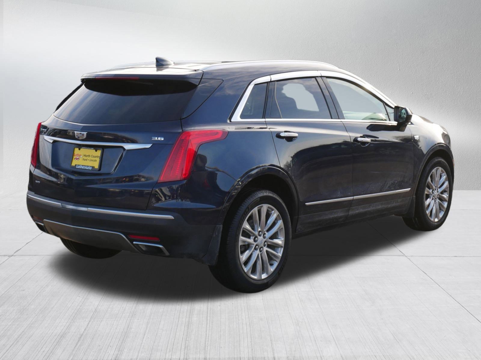 Used 2017 Cadillac XT5 Platinum image 5