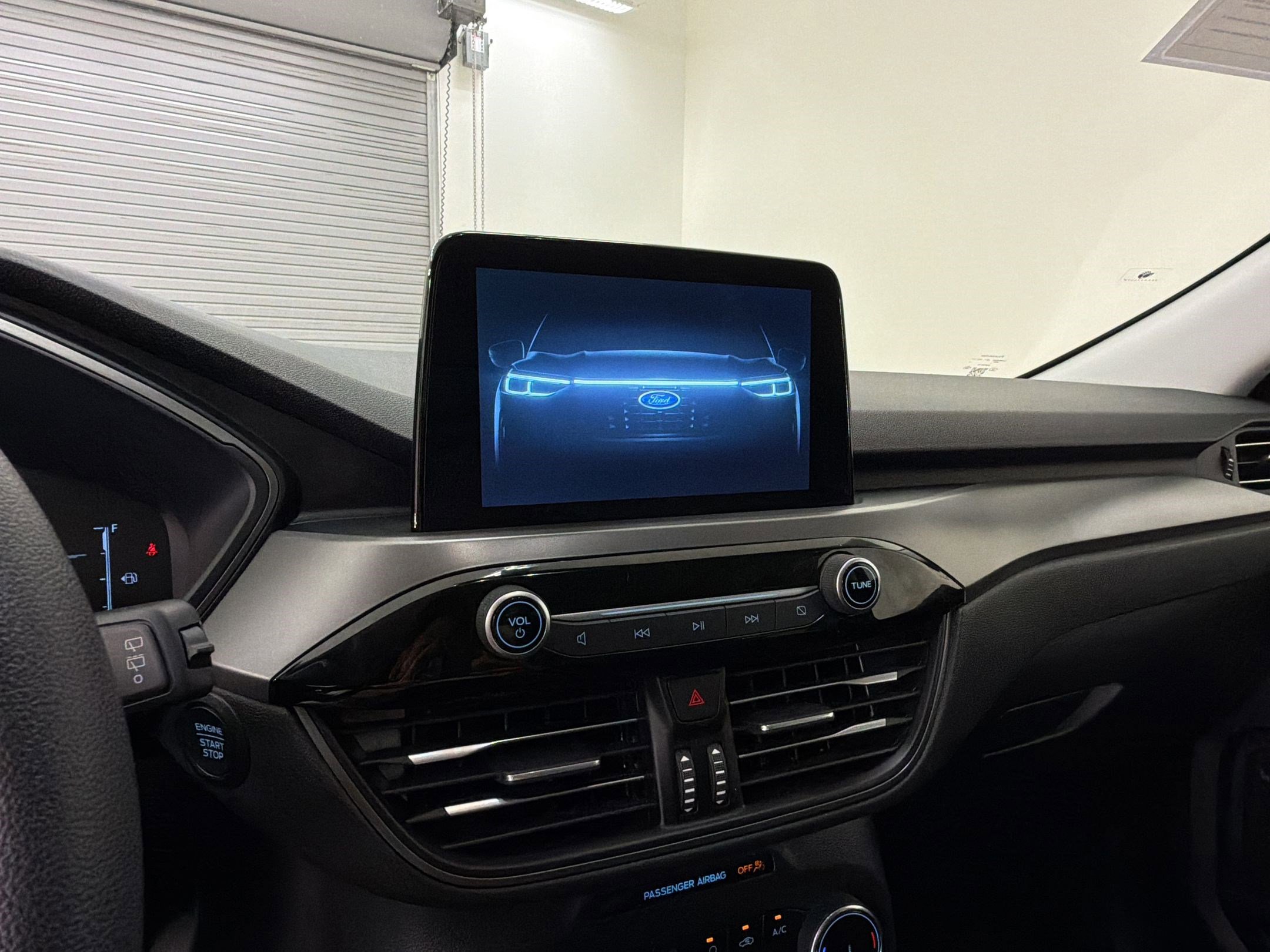 Certified 2025 Ford Escape Active AWD/4WD image 24