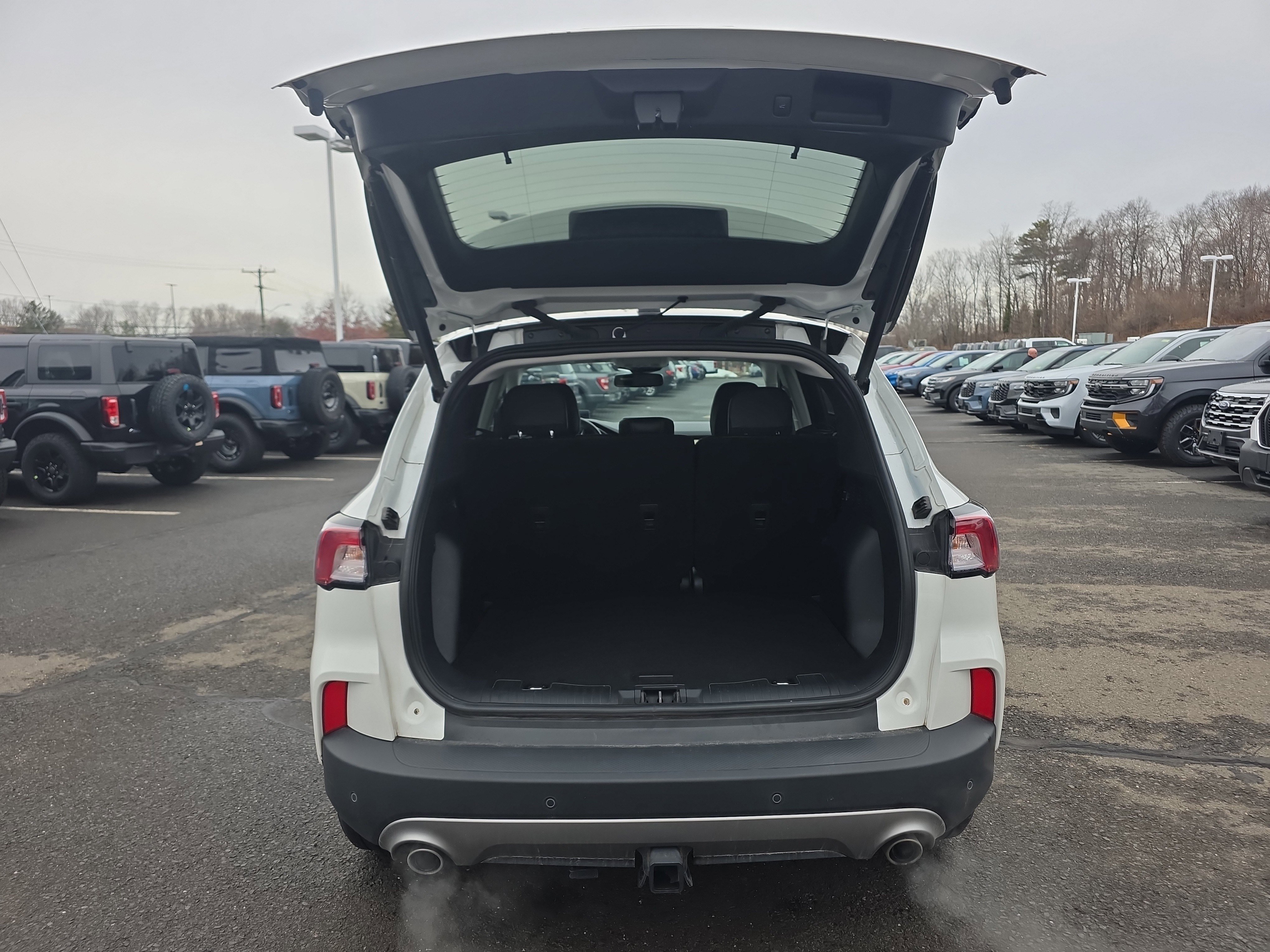 Certified 2022 Ford Escape Titanium w/ Titanium Elite Package image 17