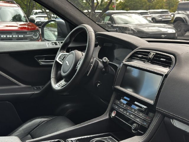 Used 2019 Jaguar F-PACE S AWD/4WD image 33