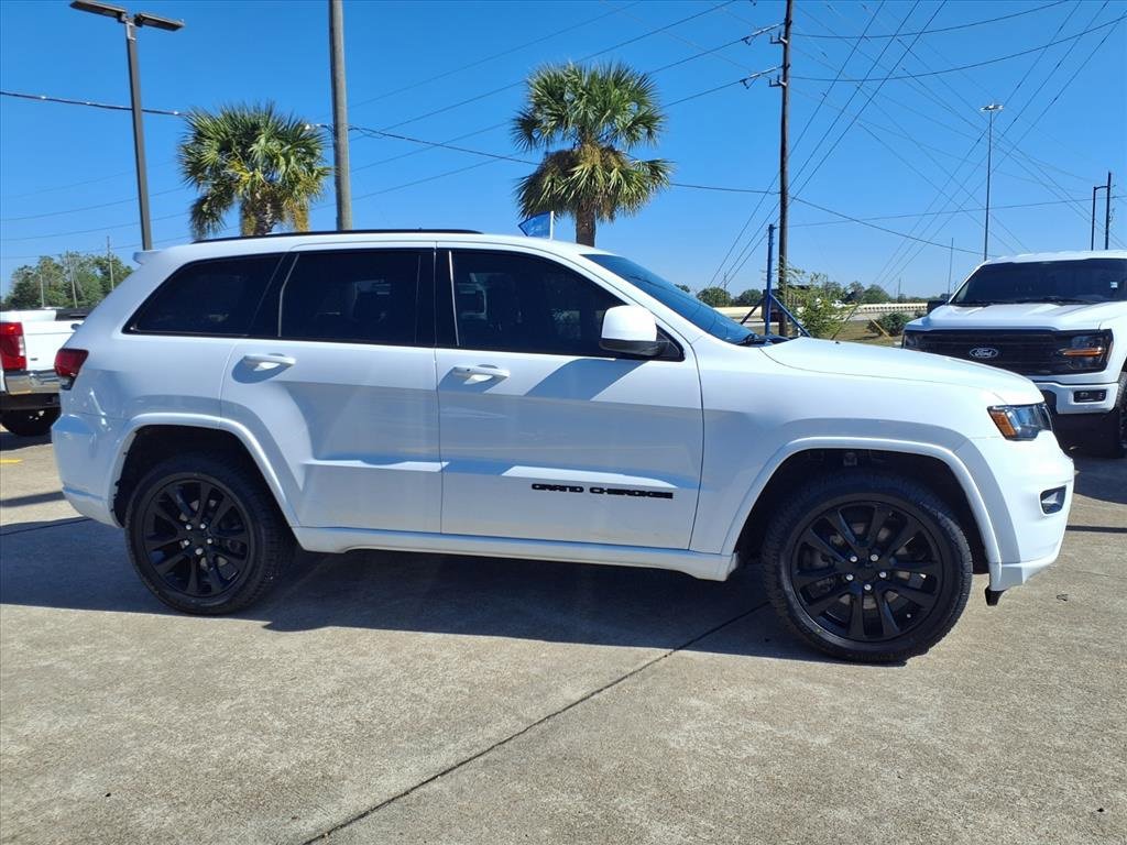 Used 2021 Jeep Grand Cherokee Laredo X image 31