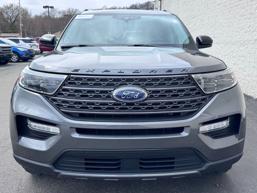 Certified 2023 Ford Explorer XLT w/ Equipment Group 202A AWD/4WD image 9