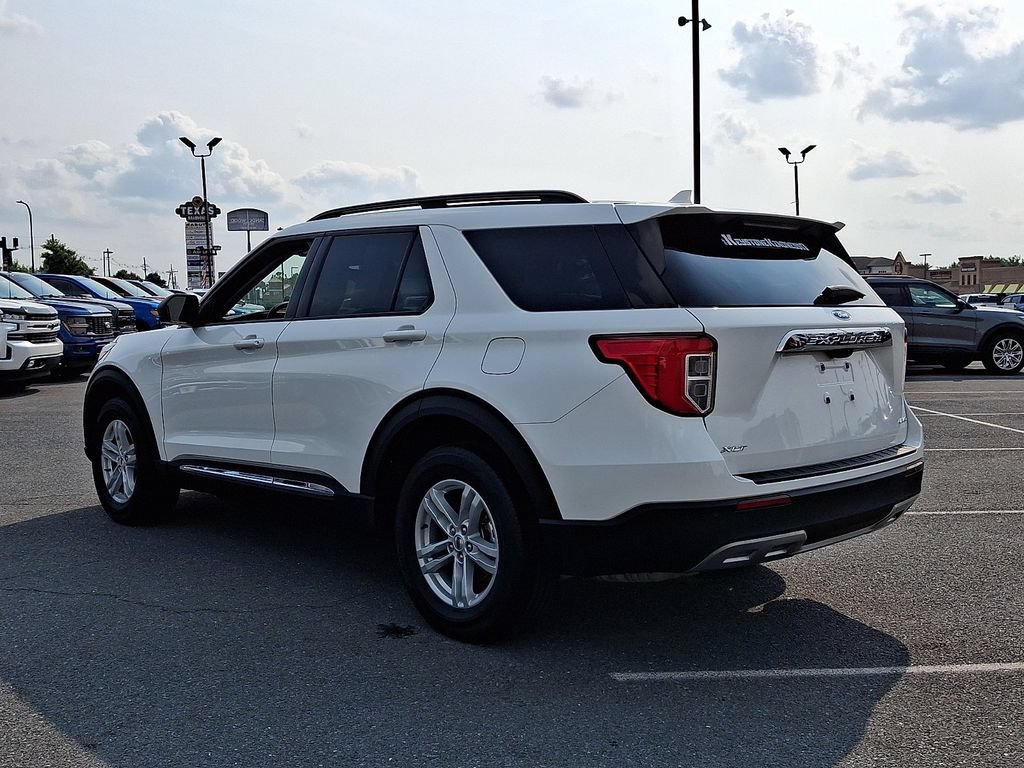 Certified 2023 Ford Explorer XLT w/ Equipment Group 202A AWD/4WD image 4