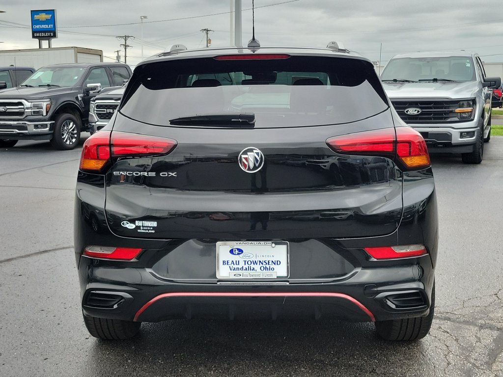 Used 2023 Buick Encore GX Select w/ Sport Touring Package FWD image 5